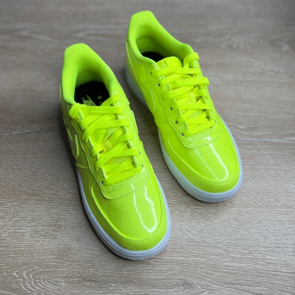 Nike Air Force One LV8 UV Light Reactive Volt Lime Yellow - Picture 6 of 8